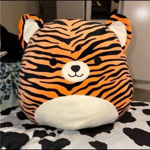 Tiger squishmallow